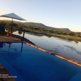 Ou Kraal Tented Lodge, Hotel in Boshoek