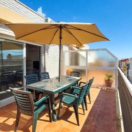 2 Bedroom Stunning Apartment In Moncofa, hotel em Moncofa