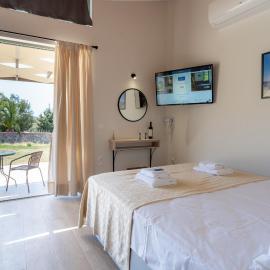 Apolithon Premium Houses، فندق في Sígrion