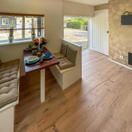 Cozy Home In Noordscheschut With Wifi