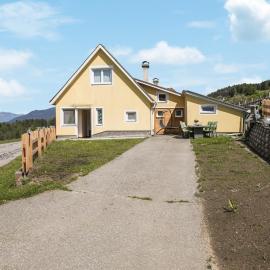 Ferienhaus In Mariahof, hotel a Mariahof