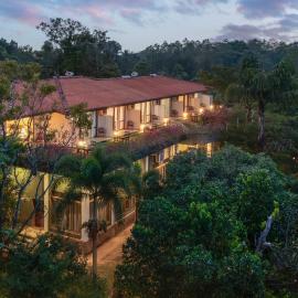 River Loft Nature Resort, Hotel in Pathegama