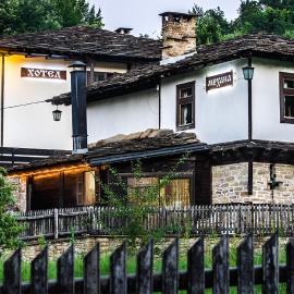 Strannopriemnitsa Guest House, hotel v mestu Bozhentsi
