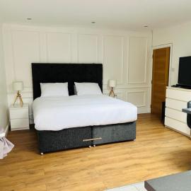 Whiteley’s Cottages studio, hotel in Dumbarton