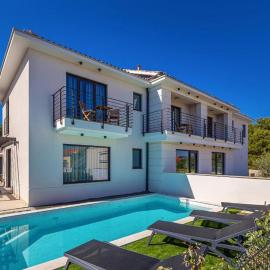 New villa with pool, sea view, close to a beautiful beach - By TRAVELER tourist agency Krk - ID 2407, hotel u gradu Krk