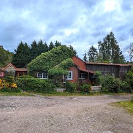The Steading Highland Glen Lodge, khách sạn ở Drumnadrochit