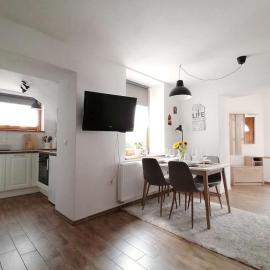Apartment Tela, hotel in Kobarid