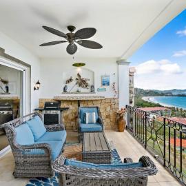 Stylish Flamingo Condo with Ocean Views, Renovated Kitchen & Walkable Beach Access
