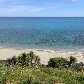 T2 neuf vue mer, piscine chauffée N194、Linguizzettaのホテル