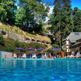 Hotel Les Chalets, hotel i Brides-les-Bains