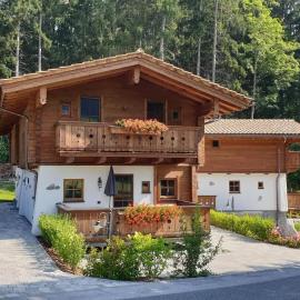 Herbstzeit Chalet Leogang، فندق في ليوغانغ