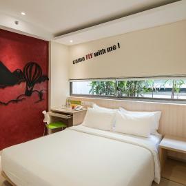 Grandmas Plus Hotel Legian: Legian şehrinde bir otel