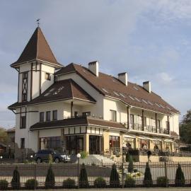 Status Hotel, Hotel in Lwiw