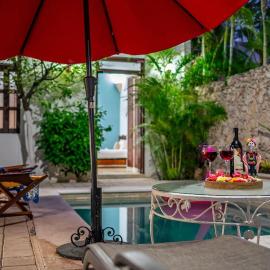 Casa Armadillo, colonial house with pool, ξενοδοχείο σε Mérida