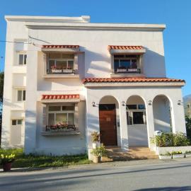 Uncle Tien's Guesthouse 見青小築民宿 – hotel w mieście Guangfu