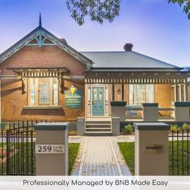 Blue Door Apartment 2 - CBD, Heritage, Ideal for Work