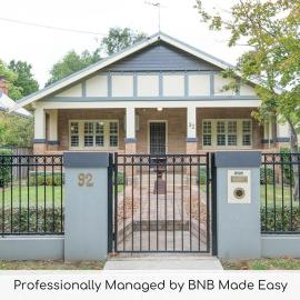 The Oaks on March Stunning & Elegant CBD Home, hotel Orange-ben