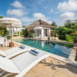 Villa Moana Poe Uluwatu, hotel in Uluwatu