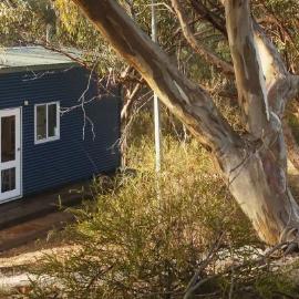 Blue Orchid Tiny House, hotel v destinaci Clare