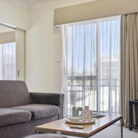 Spacious Apt in Northbridge with Pool