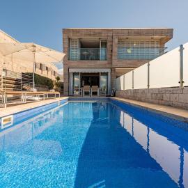 Villa Lantana ZadarVillas, hotel in Petrcane