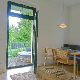 FEWO mit Sauna & Gartenblick – hotel w mieście Neustadt in Sachsen