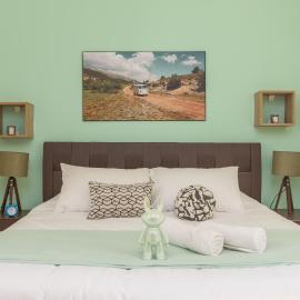 Mikaella's Cozy 1-BR with 24-7 Electricity