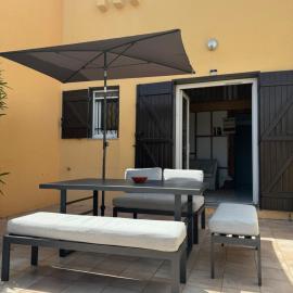 La plage à 2min à pied, 2 extérieurs,wifi,Clim, מלון בלה ברקרה