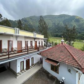Family Homestay Syariah Bromo Mitra RedDoorz, hótel í Ngadisari