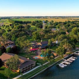Lake Lawn Resort, viešbutis mieste Delavanas