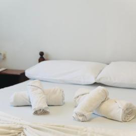 Cozy Village Guesthouse, hotel in Delvinë