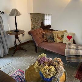 Beautiful Farm House in Idyllic location, hotel in Cowbridge