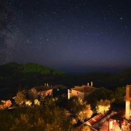 Revera Traditional Stone Villas, Apartments & Studios, hotel i Kerion
