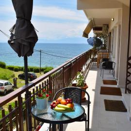 Blue Horizon Apartments, hótel í Epanomi