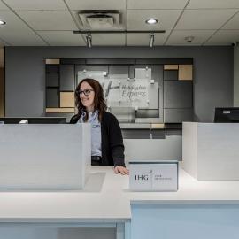 Holiday Inn Express Hotel & Suites Saint - Hyacinthe by IHG, hotel u gradu Sent Ijasent