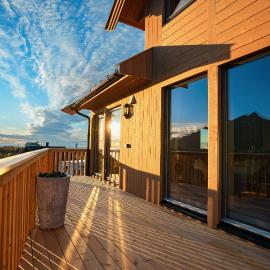 The Magic View of Lofoten - Golden Horizon, hotel in Sørvågen