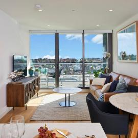 Williamstown Apartment Balcony, Parking & Views