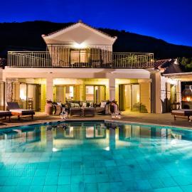 Villa Lemoni Skala - Heated Infinity Pool with Sea Views & Outside Cinema
