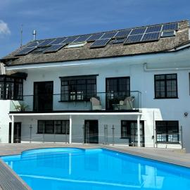 Pembrokeshire Near The Beach With A Heated Pool