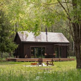 Kupetaite - Straw Bale Cabin in Nature, Hotel in Družai