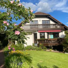 Ferienwohnung AUSZEIT, hotell i Immenhausen