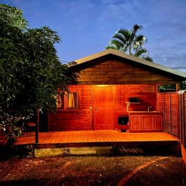 Bungalow cosy, tout confort, hotel i Saint-Joseph