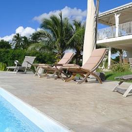 Appartement de charme dans villa avec piscine
