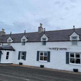 The Mey Hotel, hotel sa Mey