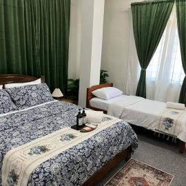 La Wood Homestay near Kuala Besut Jetty, hotel in Kampung Kuala Besut