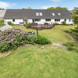 Gorgeous Home In Højslev With Wifi, hotel sa Højslev