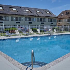 Admiralty Inn & Suites - a Red Collection Hotel, hotell sihtkohas Falmouth