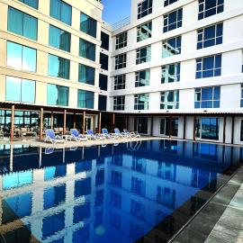Sur Grand Hotel, hotell i Sur
