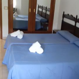 Hostal Entrimeña 2, hotel in Entrimo