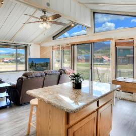 Warrick Cabin, hotel din Creede